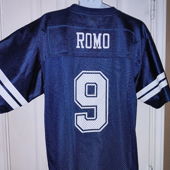 NWOT Dallas Cowboys large Romo 9 SS - Picture 3 of 3